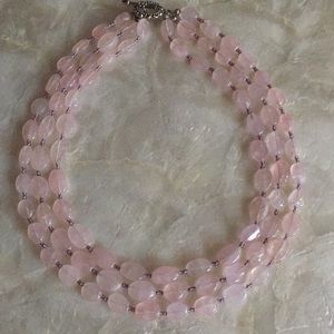 🌸Rose quartz necklace.🌸
